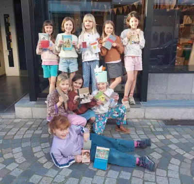 Verjaardagsfeest voor 8- tot 12-jarigen: Vriendschapsboekjes knutselen Verjaardagsfeest voor 8- tot 12-jarigen: Vriendschapsboekjes knutselen