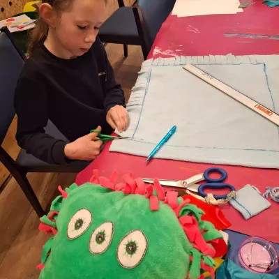 Verjaardagsfeest voor 9+: No-sew knuffelkussens maken