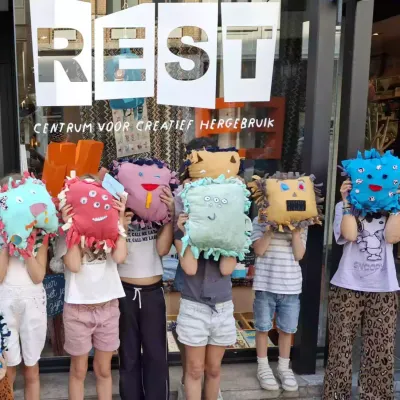 Verjaardagsfeest voor 9+: No-sew knuffelkussens maken