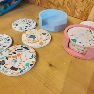 Verjaardagsfeest 12+ : Terrazzo-coasters maken Verjaardagsfeest 12+ : Terrazzo-coasters maken