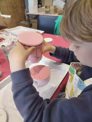 Verjaardagsfeest 12+ : Terrazzo-coasters maken