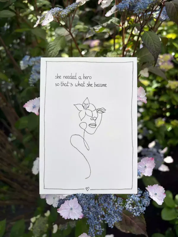 She needed a hero, kaartje Emma Nieke