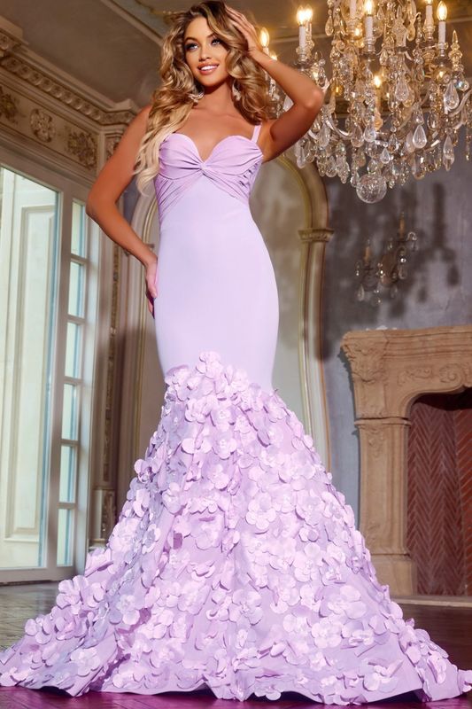 Sweetheart Floral Appliqué Mermaid Gown D5309
