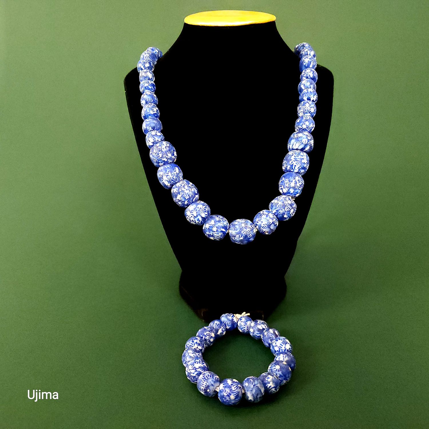 Atlantic Blue Necklace Round