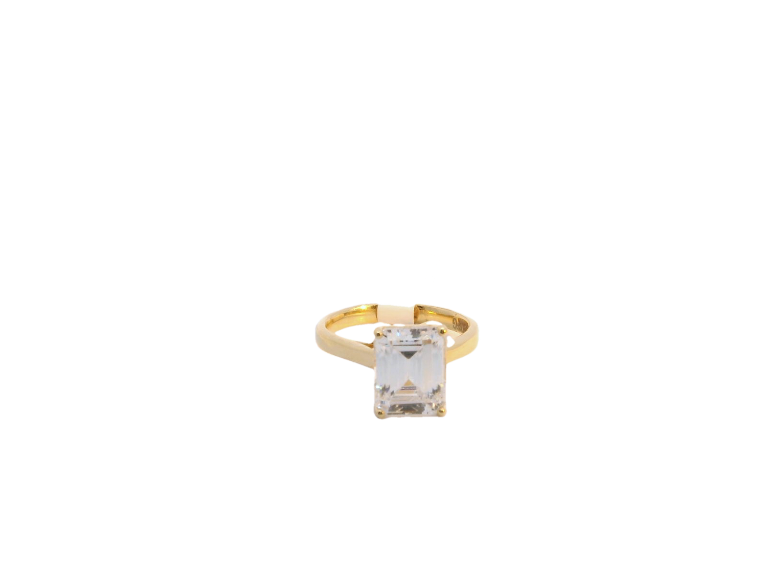 Elegant 14K Gold Ring with Clear Gemstone