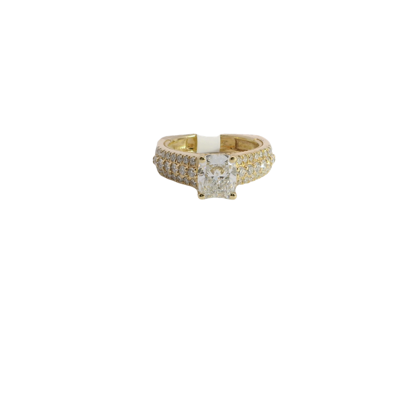 Elegant Diamond Engagement Ring