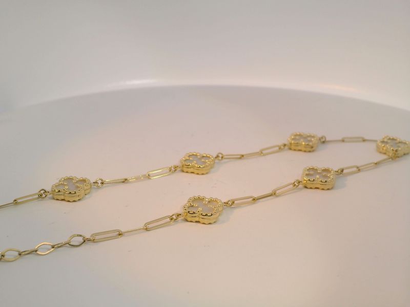Elegant Yellow 14k Gold Clover Ankle Bracelet
