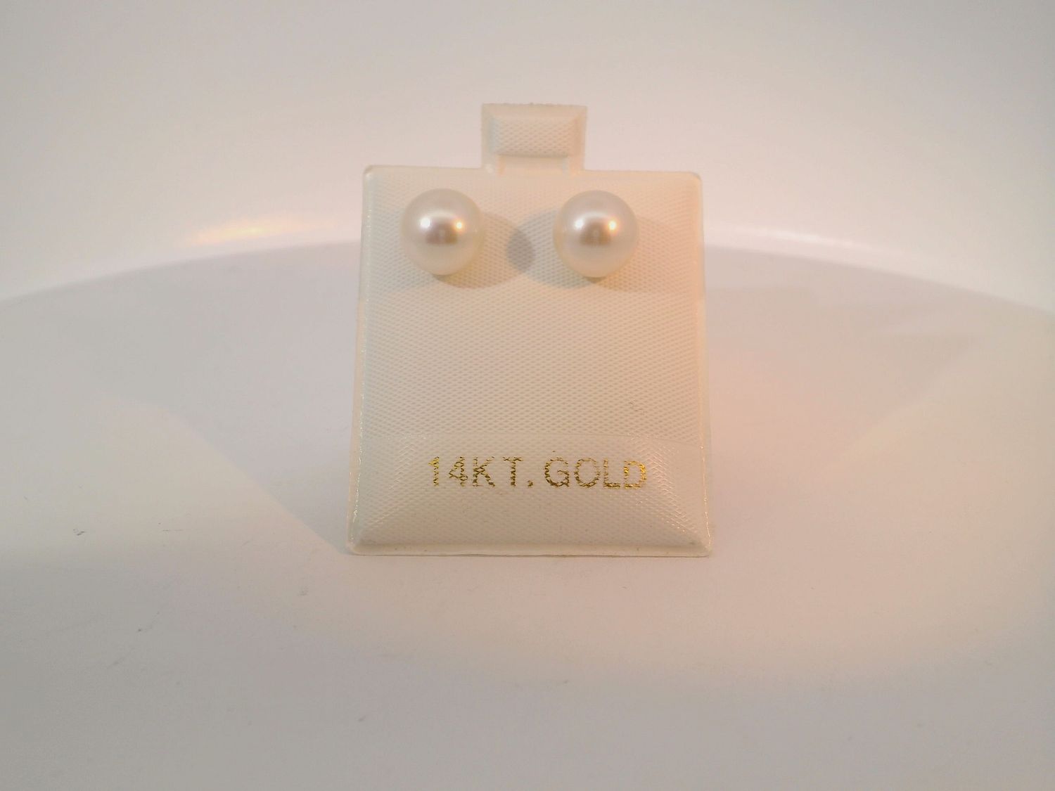 Classic Gold Stud Earrings with Round Pearls