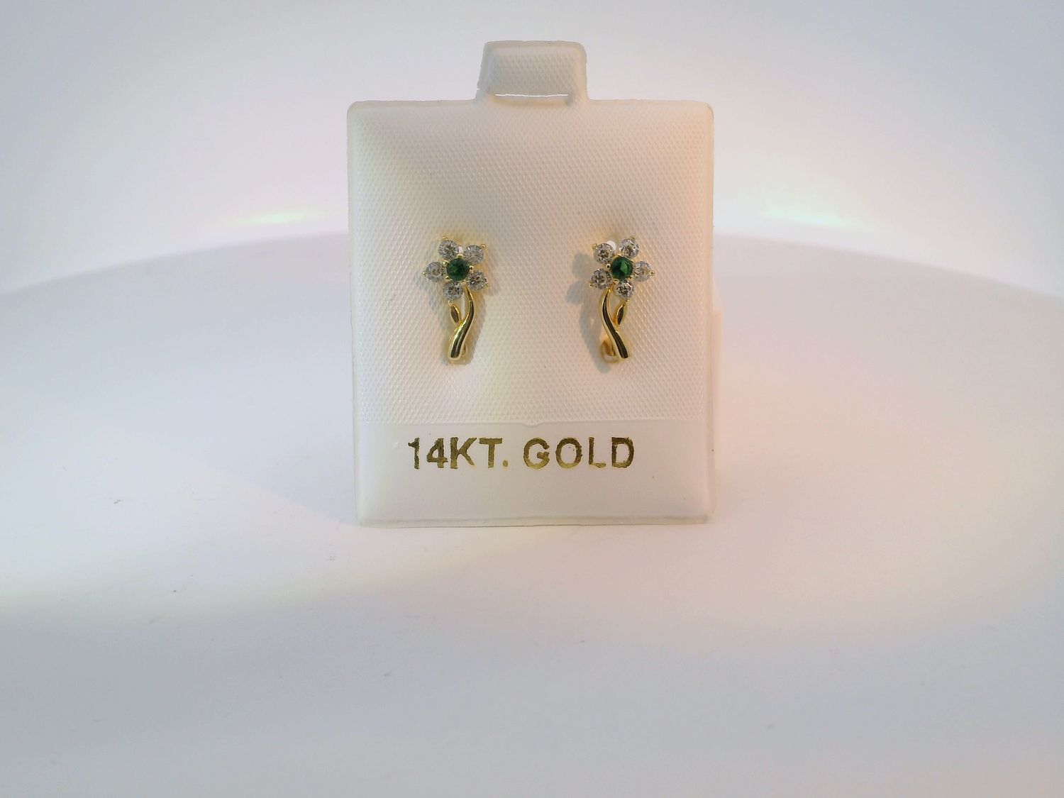Earrings in 14K Yellow Gold