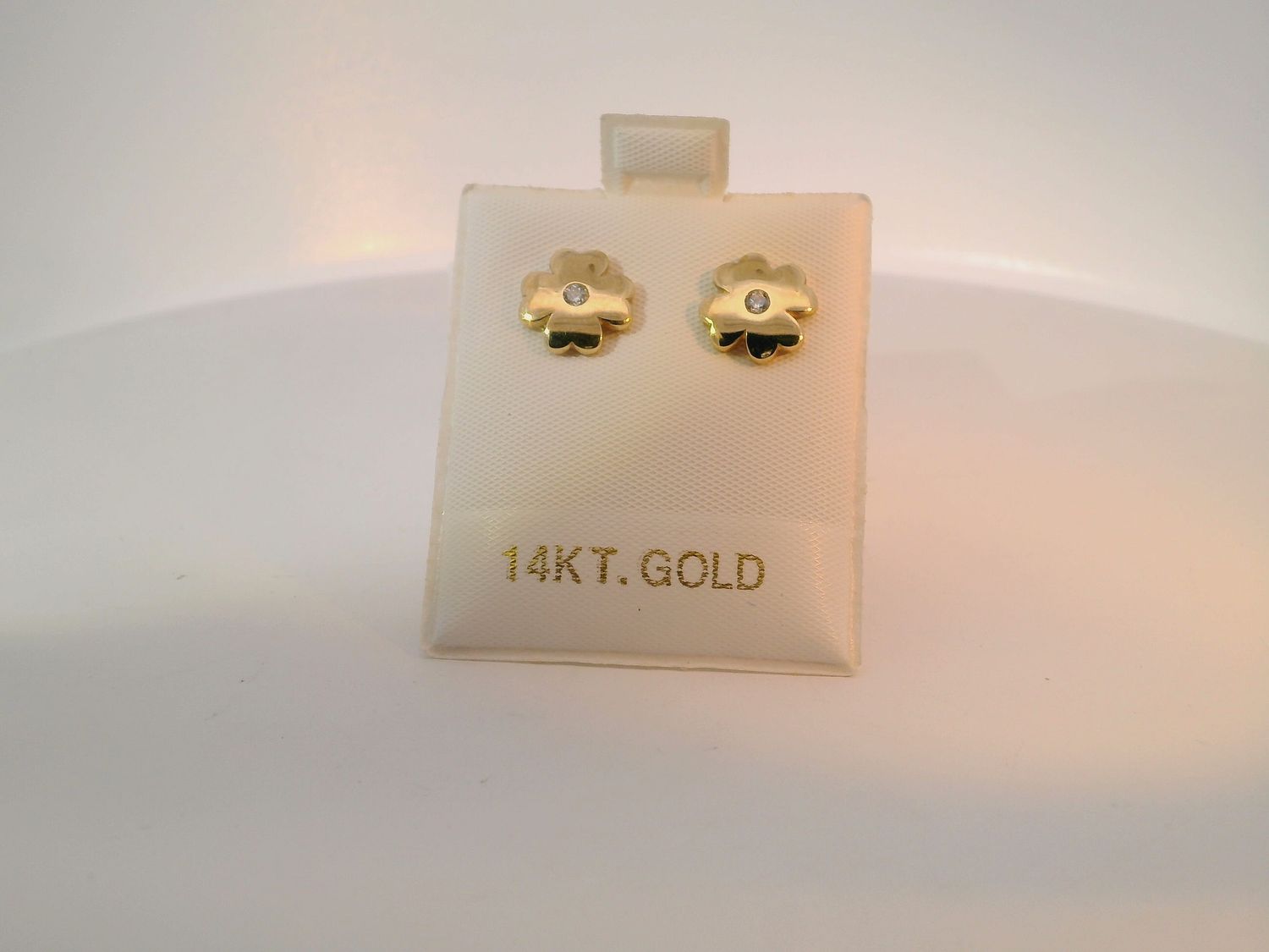Yellow Gold Stud Earrings with Round Stone
