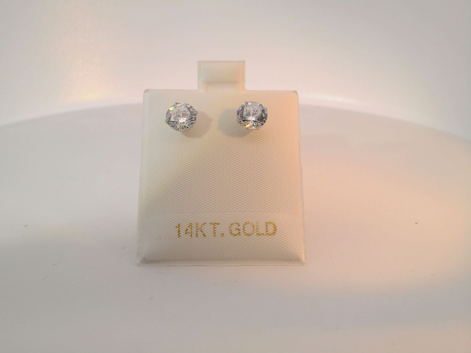 White Gold Stud Earrings with Round stone