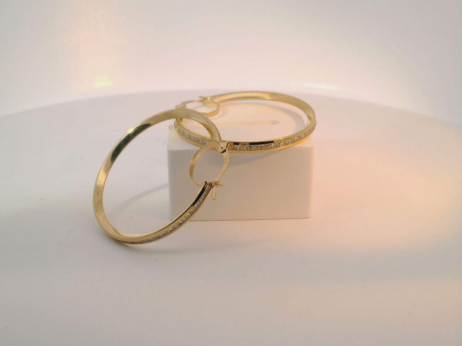 14k Gold Hoop Earrings with Round Cut stone