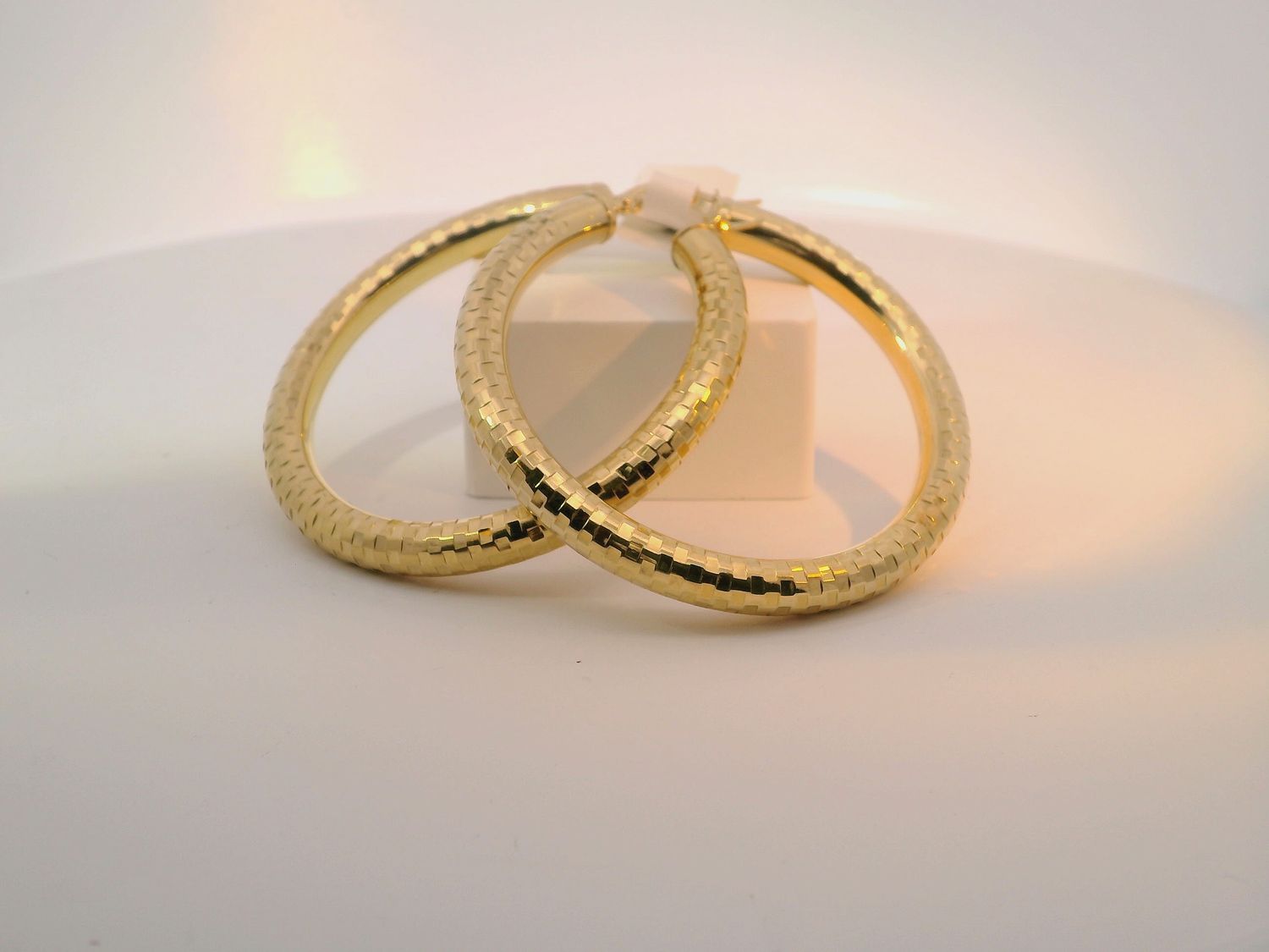 Textured 14k Gold Hoop Earrings