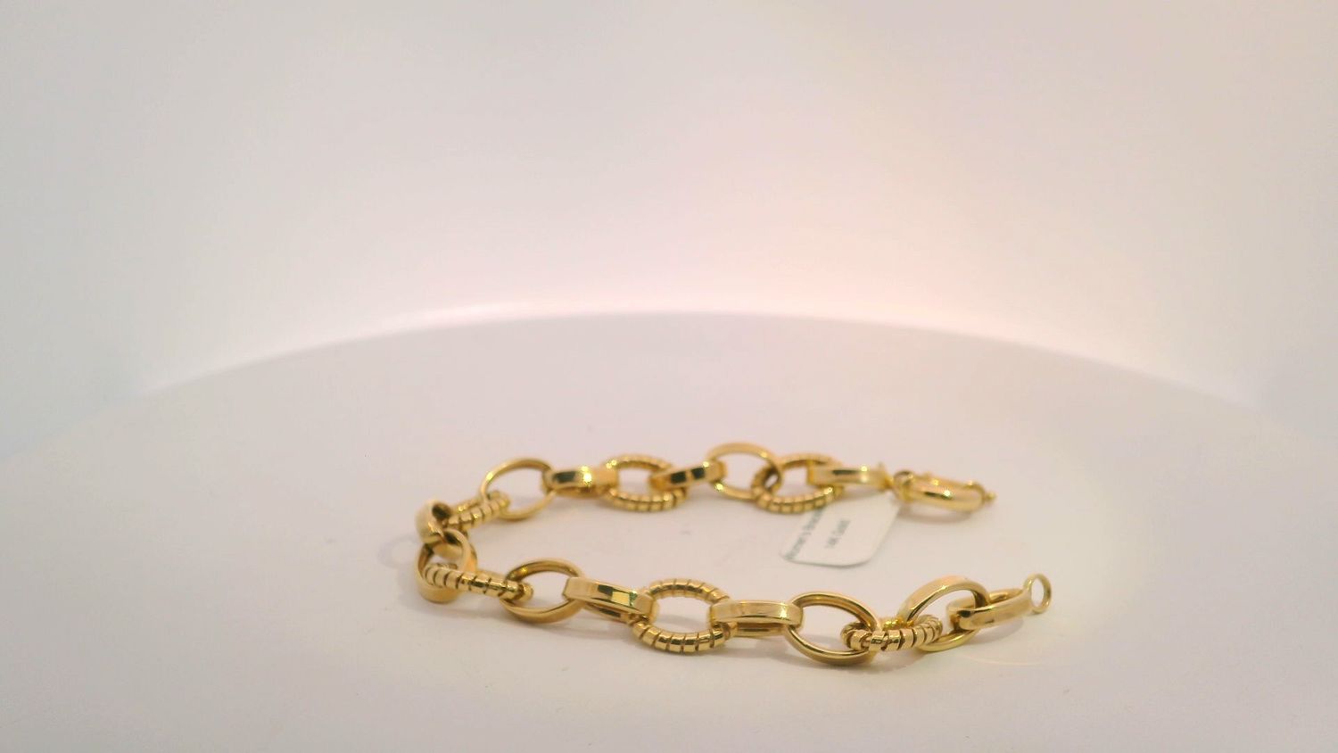 14k Yellow Gold Interlocking Link Bracelet