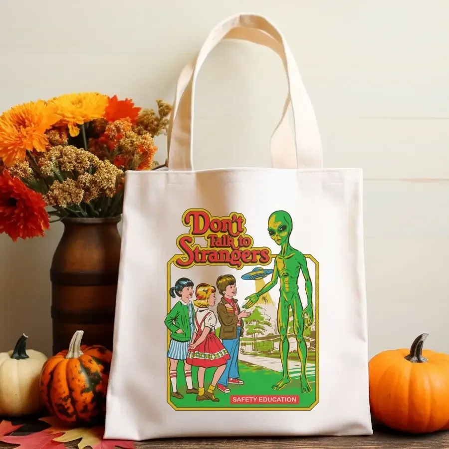 Don&#39;t Talk To Strangers Retro Alien Canvas Tote