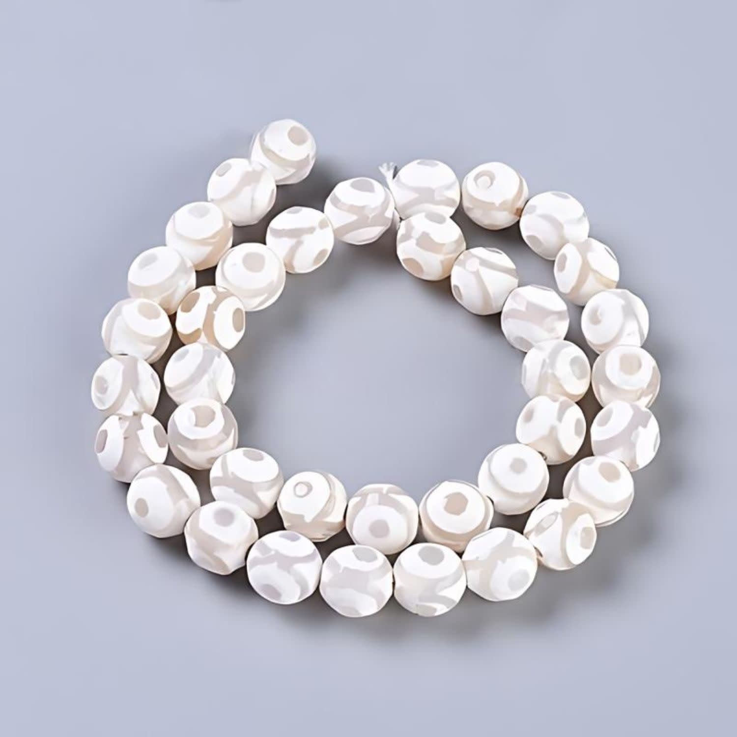 10mm Faceted Tibetan Agate, White &amp; Cream, 15&#39;&#39; Strand, 38 Beads, Round, Dyed/Heated, 1mm Hole, Gemstones, 1.97oz