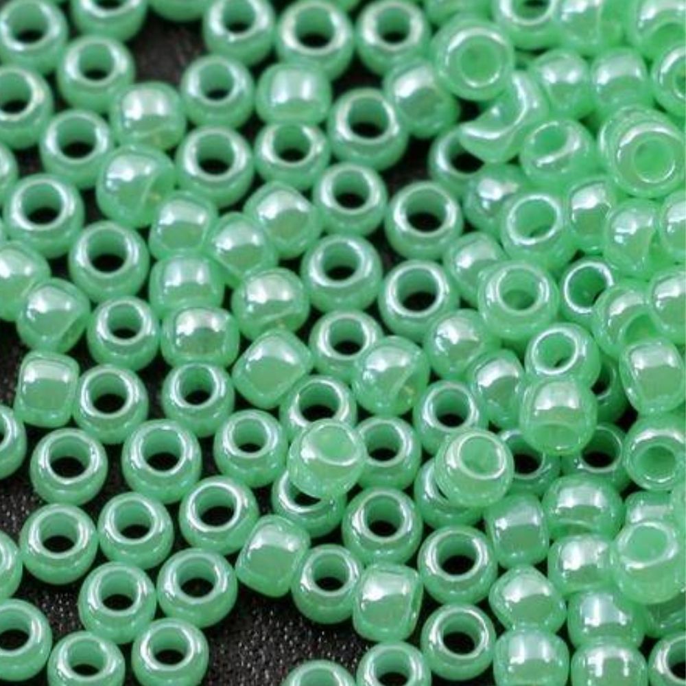 #8 Toho Seed Beads, Ceylon Celery Green, 3x3mm, 10 Grams/0.38oz