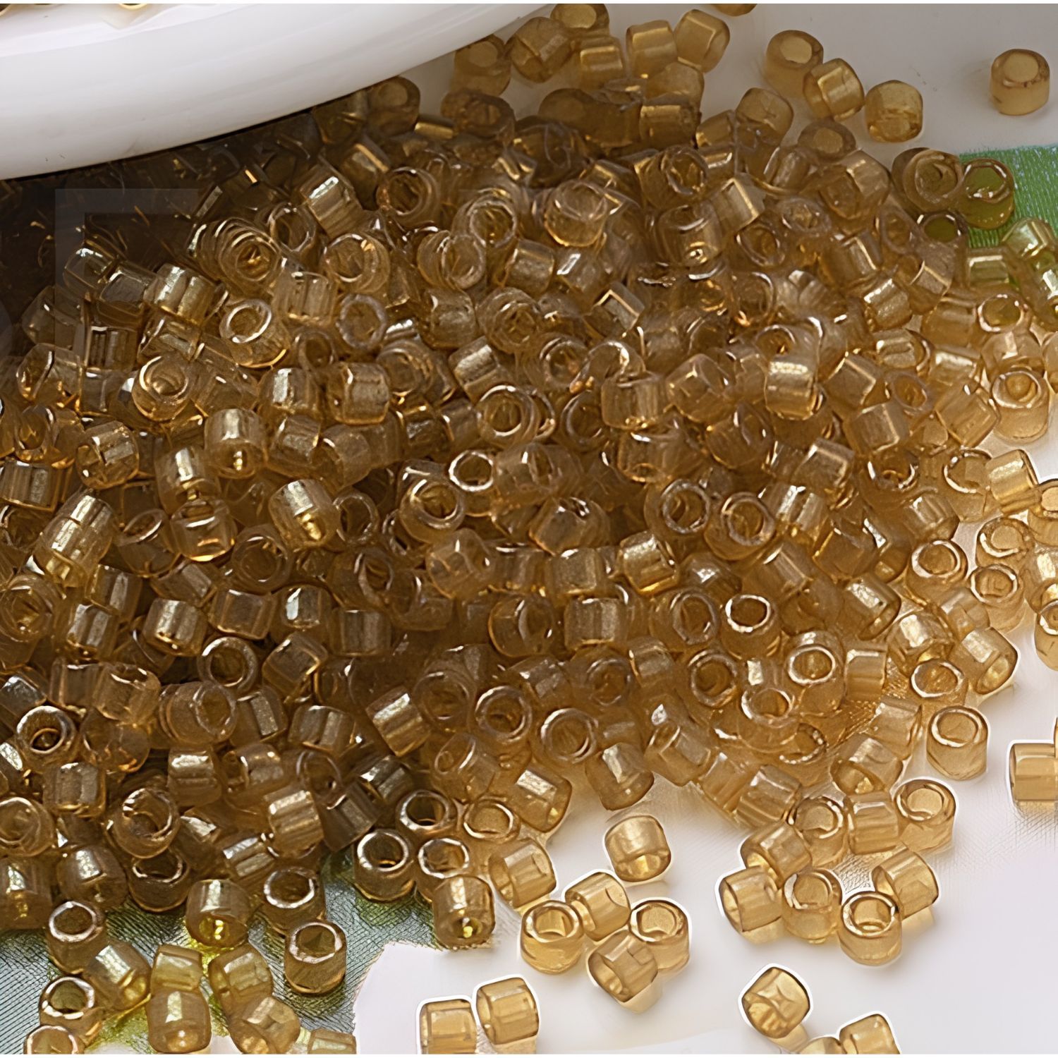 #11 Delica Miyuki Seed Beads, Honey Gold Transparent Luster, DB119, Approx 2000 Beads, 10 Grams/0.35oz