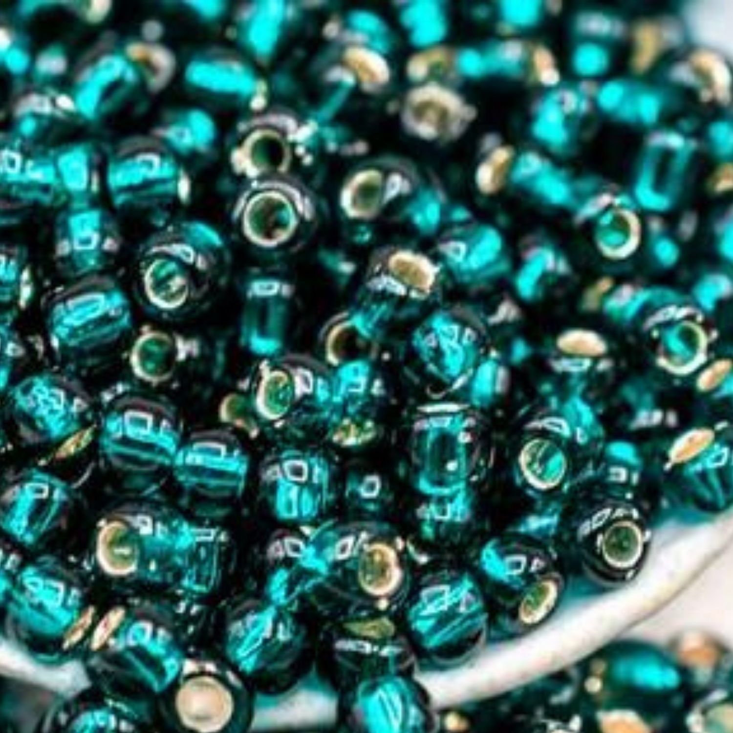 #6 Toho Seed Beads, Silver Lined Teal, 4x4mm, 10 Grams/0.35oz, Approx 222pcs