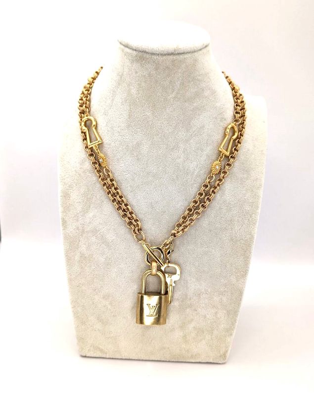Louis Vuitton Lock &amp; Key Long Gold Keyhole Necklace