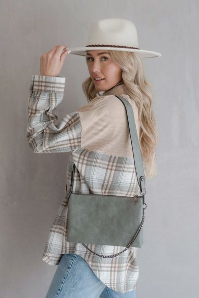 &quot;Izzy&quot; Medium Crossbody Purse (Chain Strap)
