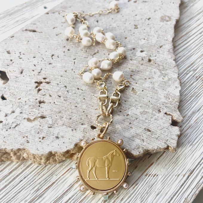 Gold Horse Coin on Pearl Necklace (N23204)