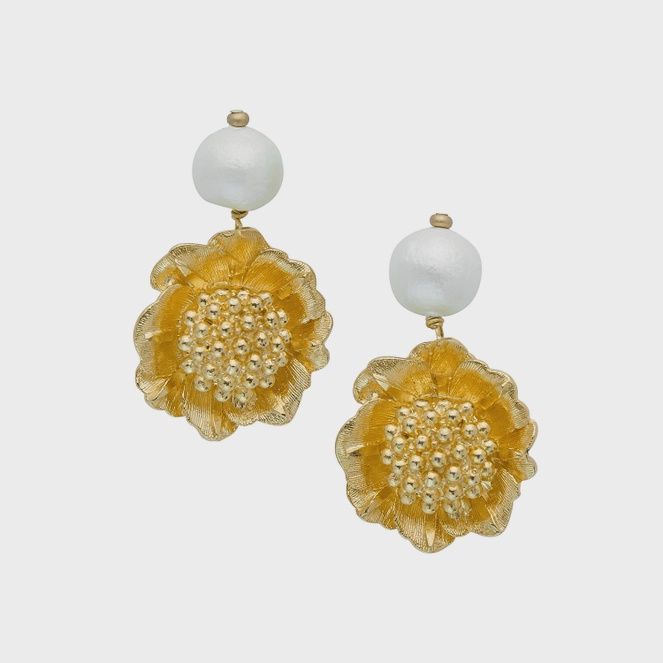 Gold Flower &amp; Pearl Dangle Earrings (1654w)