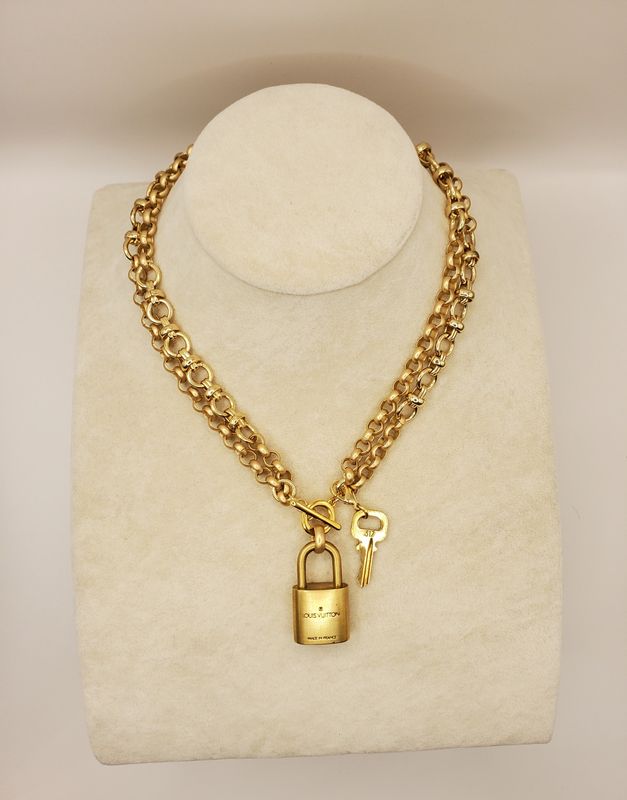 Louis Vuitton Lock &amp; Key Long Gold Bow Link Necklace