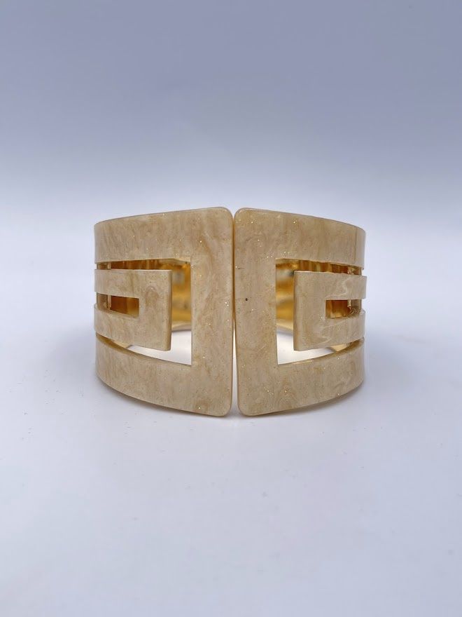 Resin Cuff Bracelet Beige (52B5180)