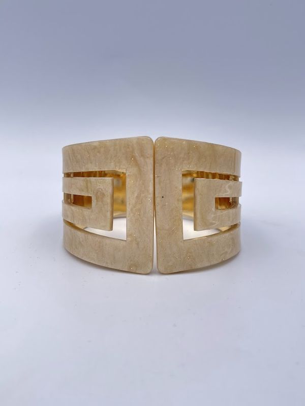 Resin Cuff Bracelet Beige (52B5180)