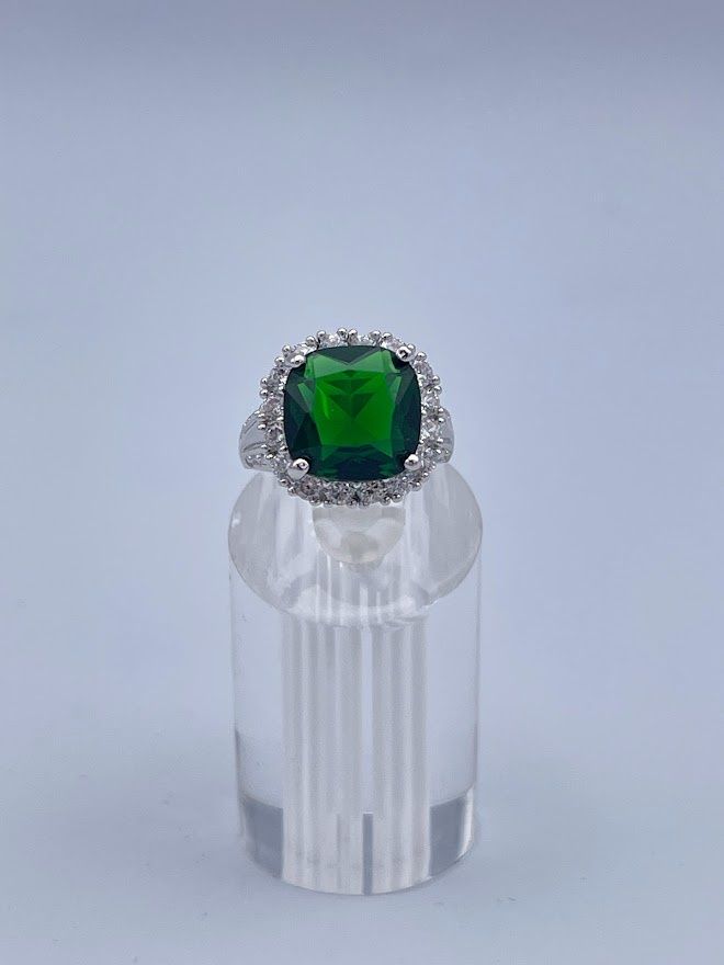 Emerald Silver Ring (83R2335)
