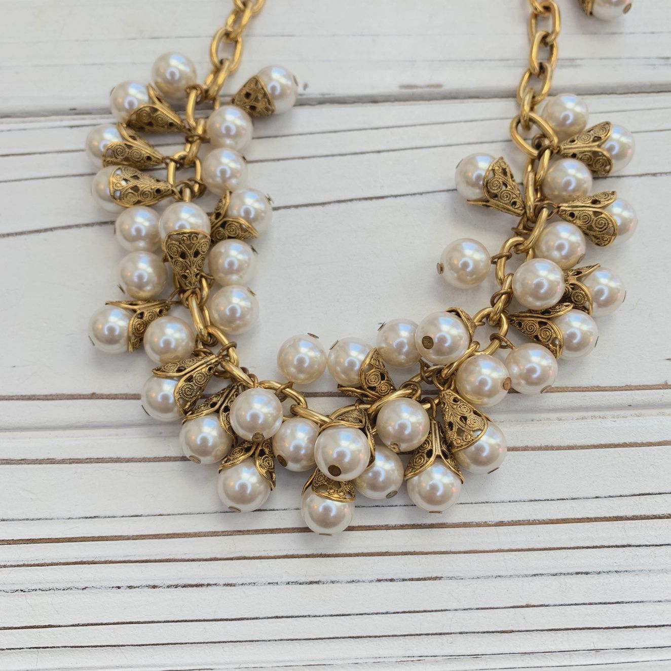 Classic Filigree Bead Cap Pearl Necklace - Cream