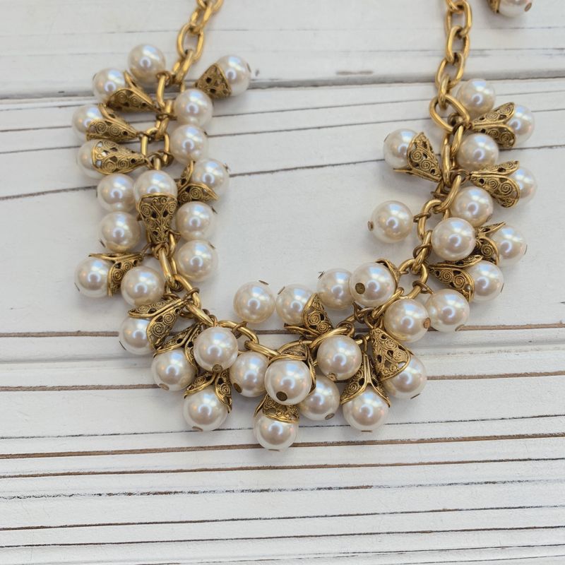 Classic Filigree Bead Cap Pearl Necklace - Cream