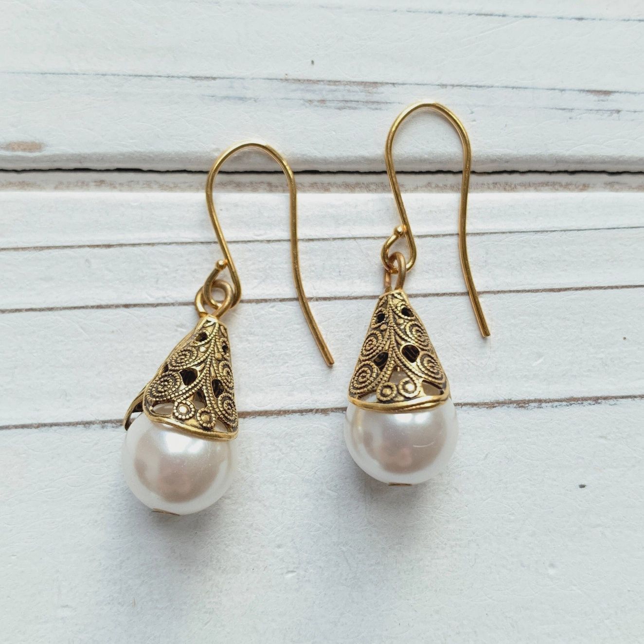 Filigree Bead Cap Pearl Earrings - Cream