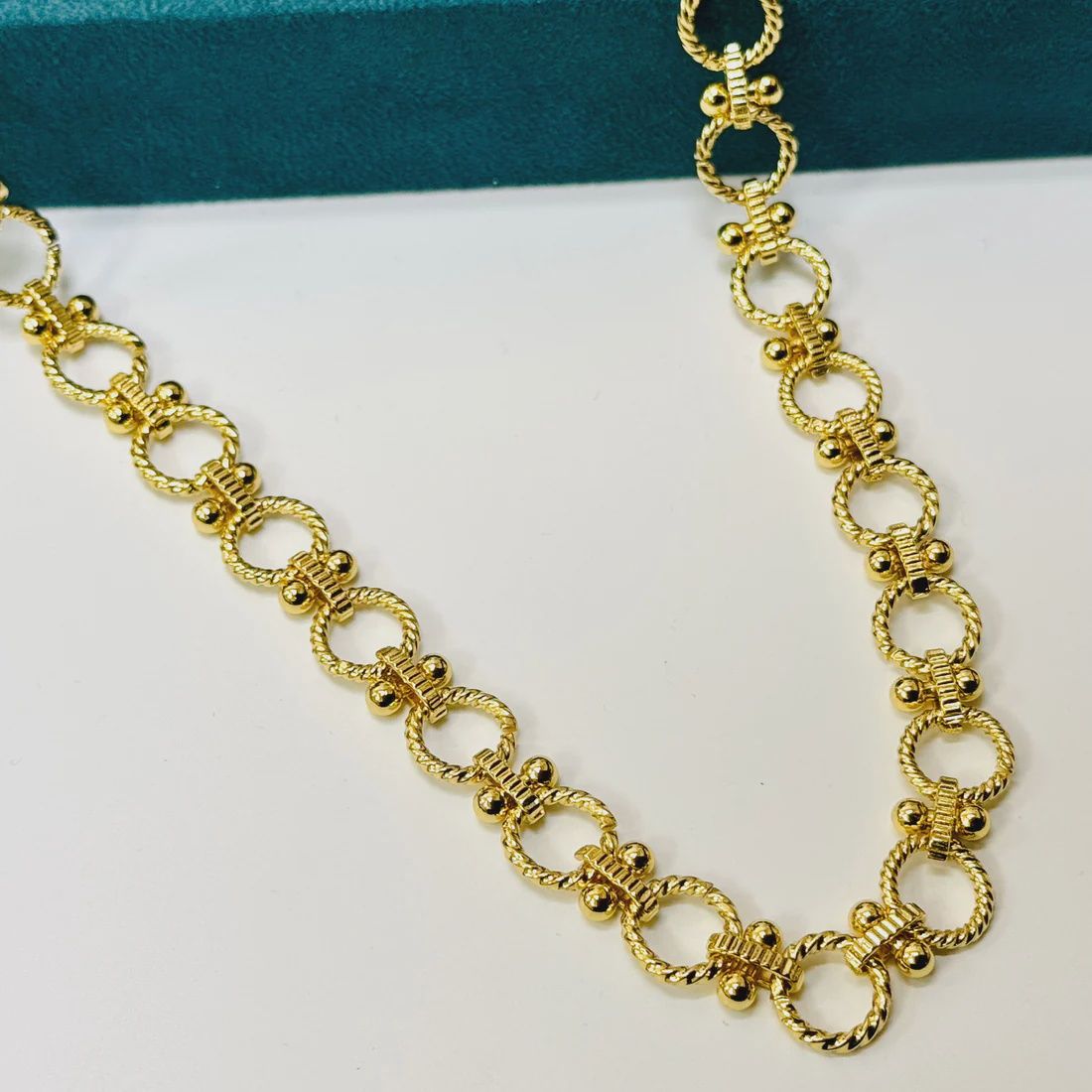32&quot; Brushed Circle Gold Chain