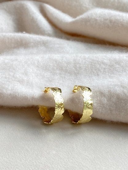 1&quot; Hammered Gold Hoops