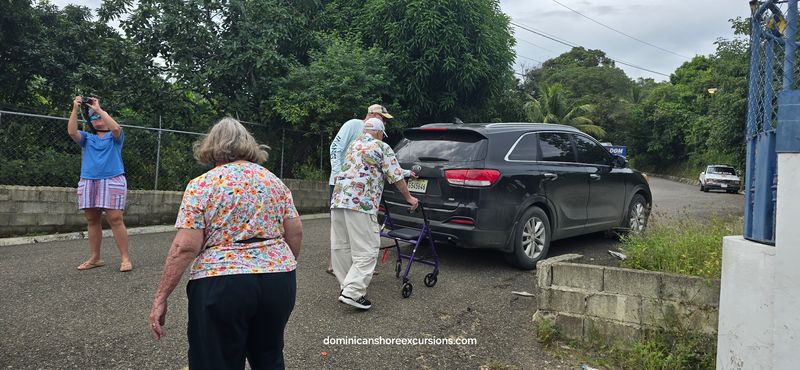 Private SUV with Guide