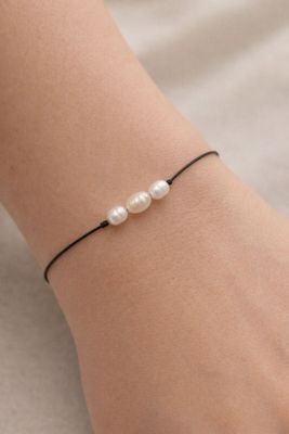 Bransoletka na sznurku z perłami naturalnymi Bransoletka na sznurku z perłami naturalnymi