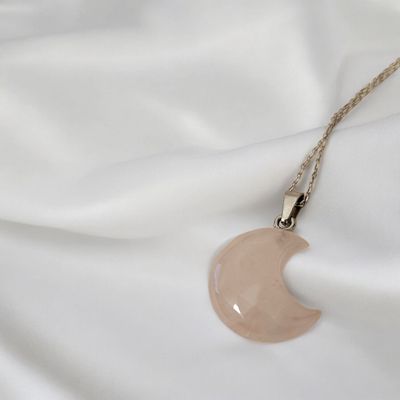 Naszyjnik księżyc z kwarcu różowego