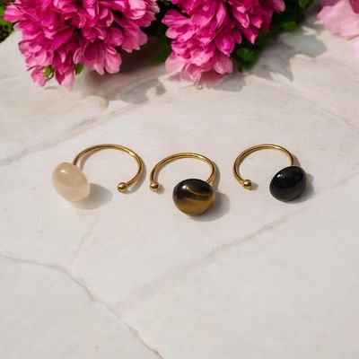 Zestaw pierścionków z kamieniami naturalnymi