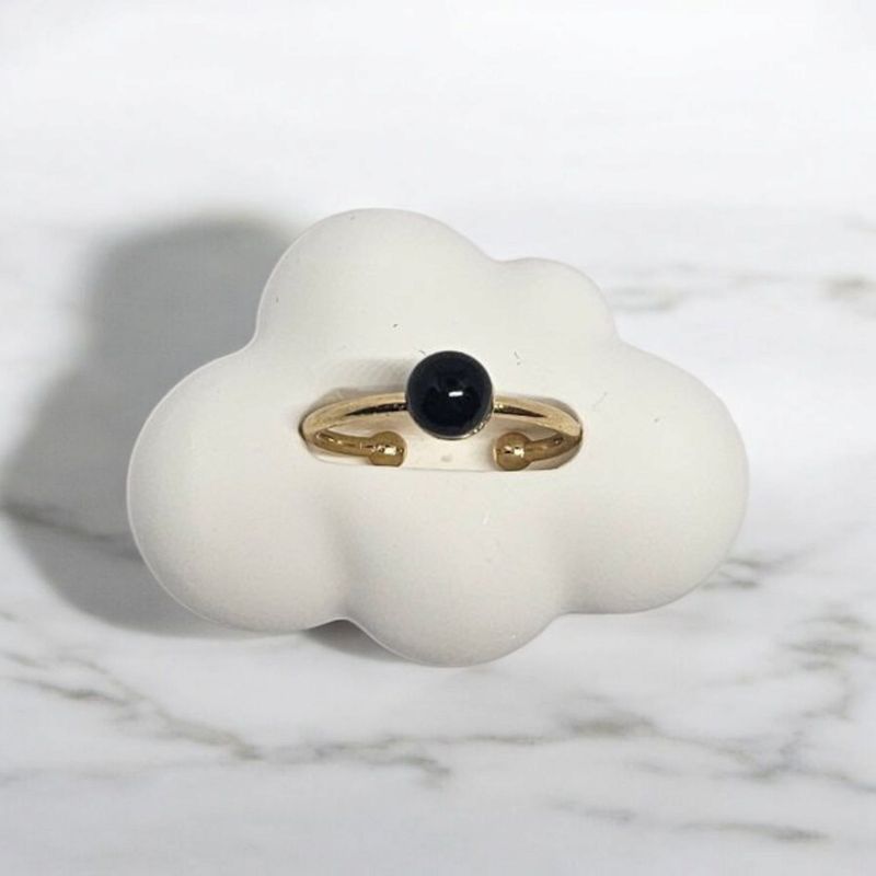 Pierścionek z czarnym onyksem