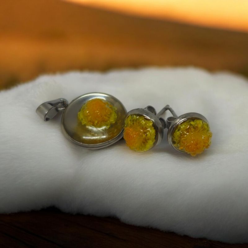 Zestaw biżuterii z naturalnych kwiatów