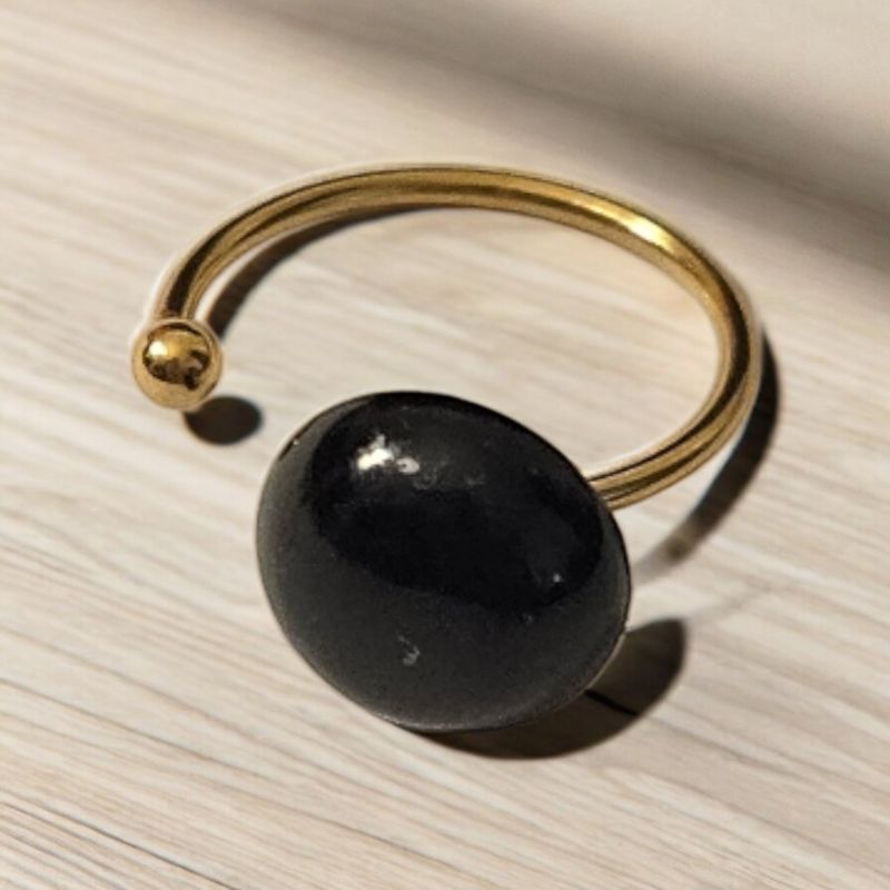 Pierścionek ze stali z czarnym onyksem