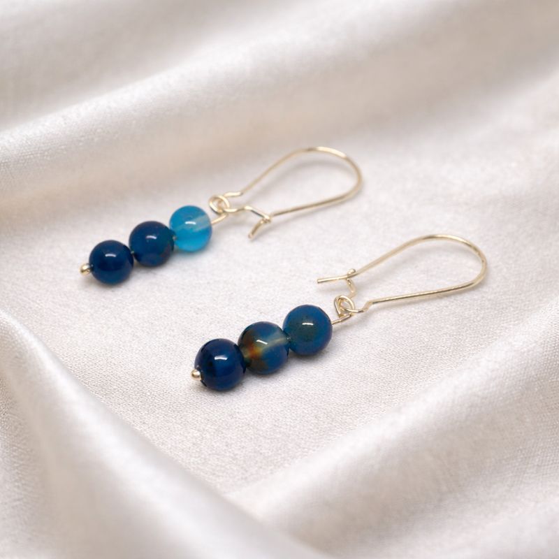 Kolczyki z niebieskim agatem