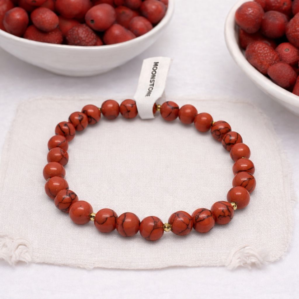 Czerwona bransoletka z howlitem i hematytem