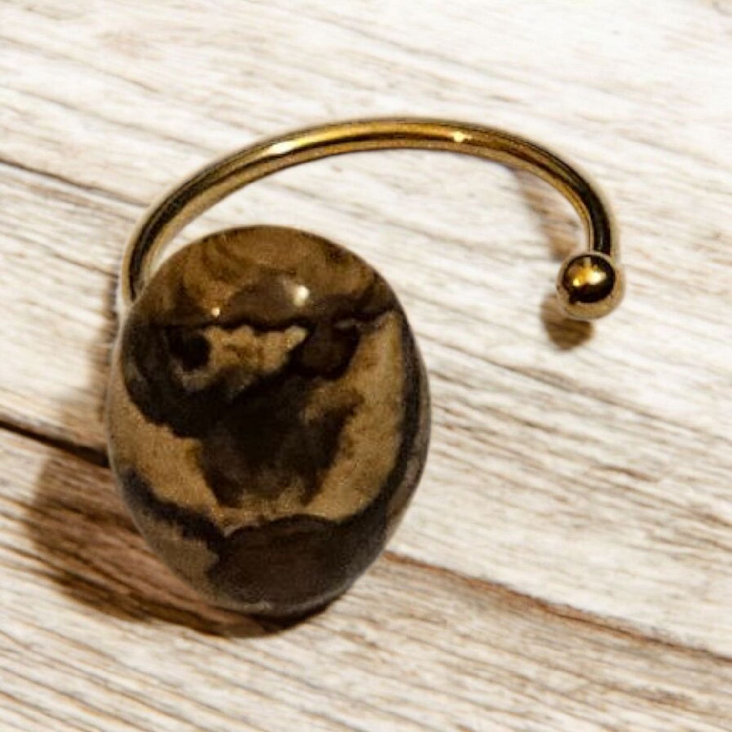 Pierścionek ze stali z jaspisem