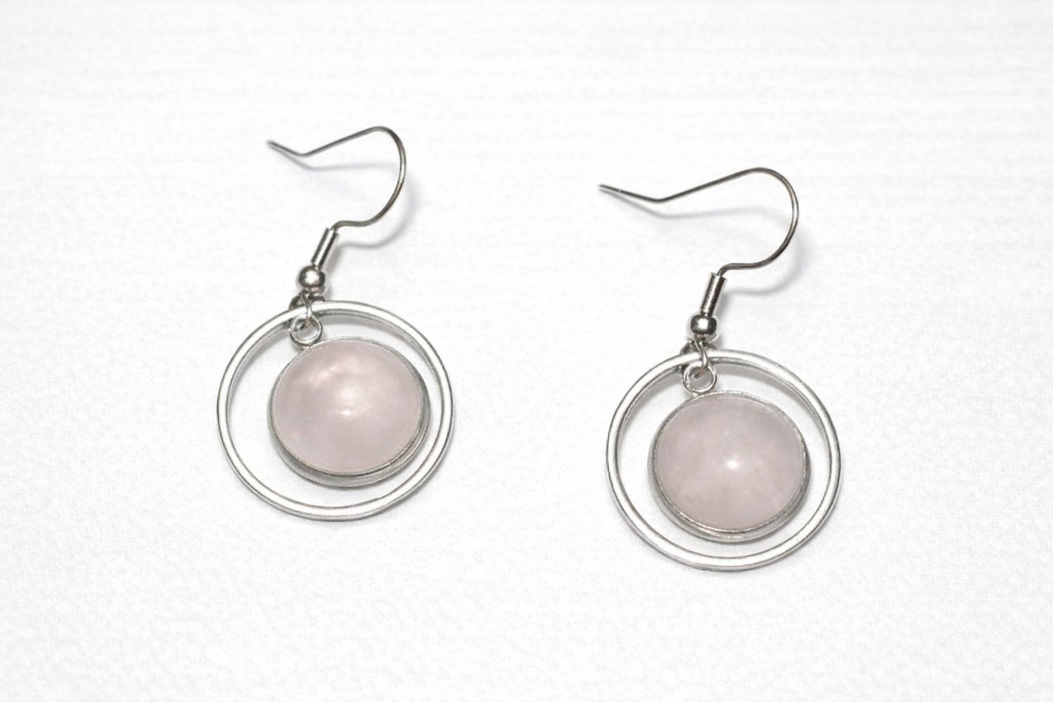 Kolczyki wiszące z kwarcem różowym