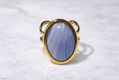 Pierścionek z agatem fiołkowym