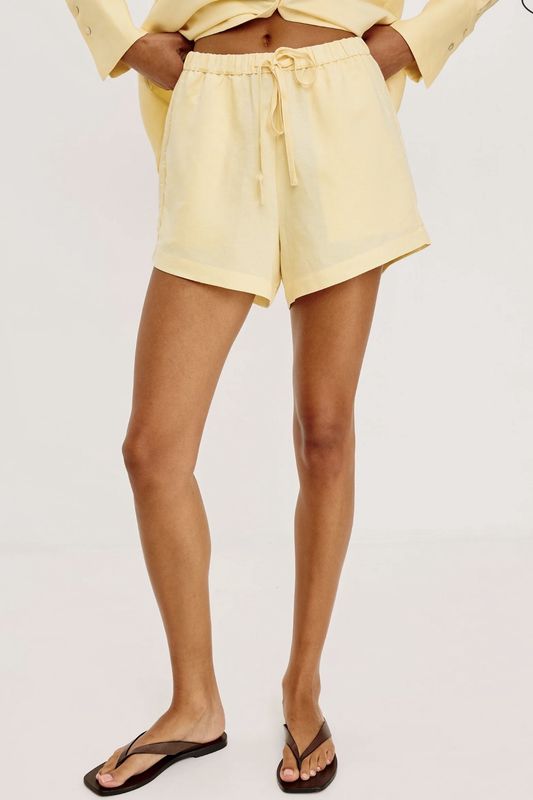 short Rails Jenner sunshine