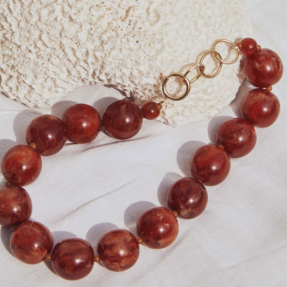 collier Feeka Gigi maxi tortoise marbré